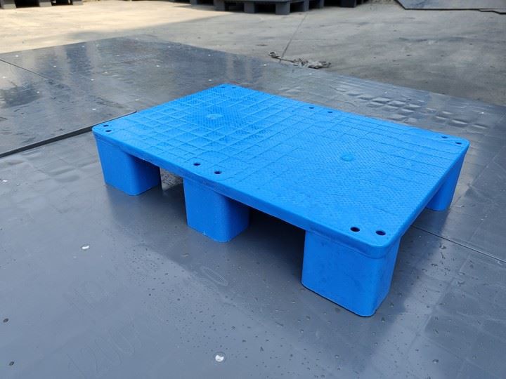Varietà di specifiche pallet in plastica